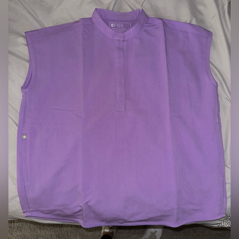 FIGS Rafaela oversized scrub top